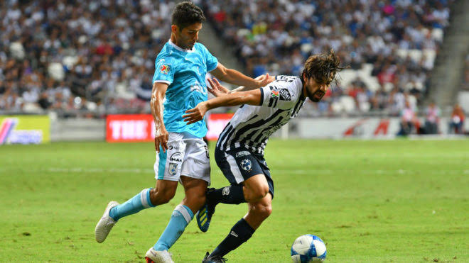 Gallos necesitados de los 3 puntos