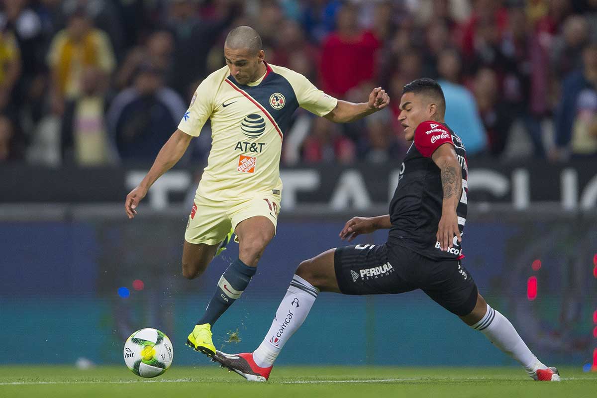 El campeón debuta con triunfo