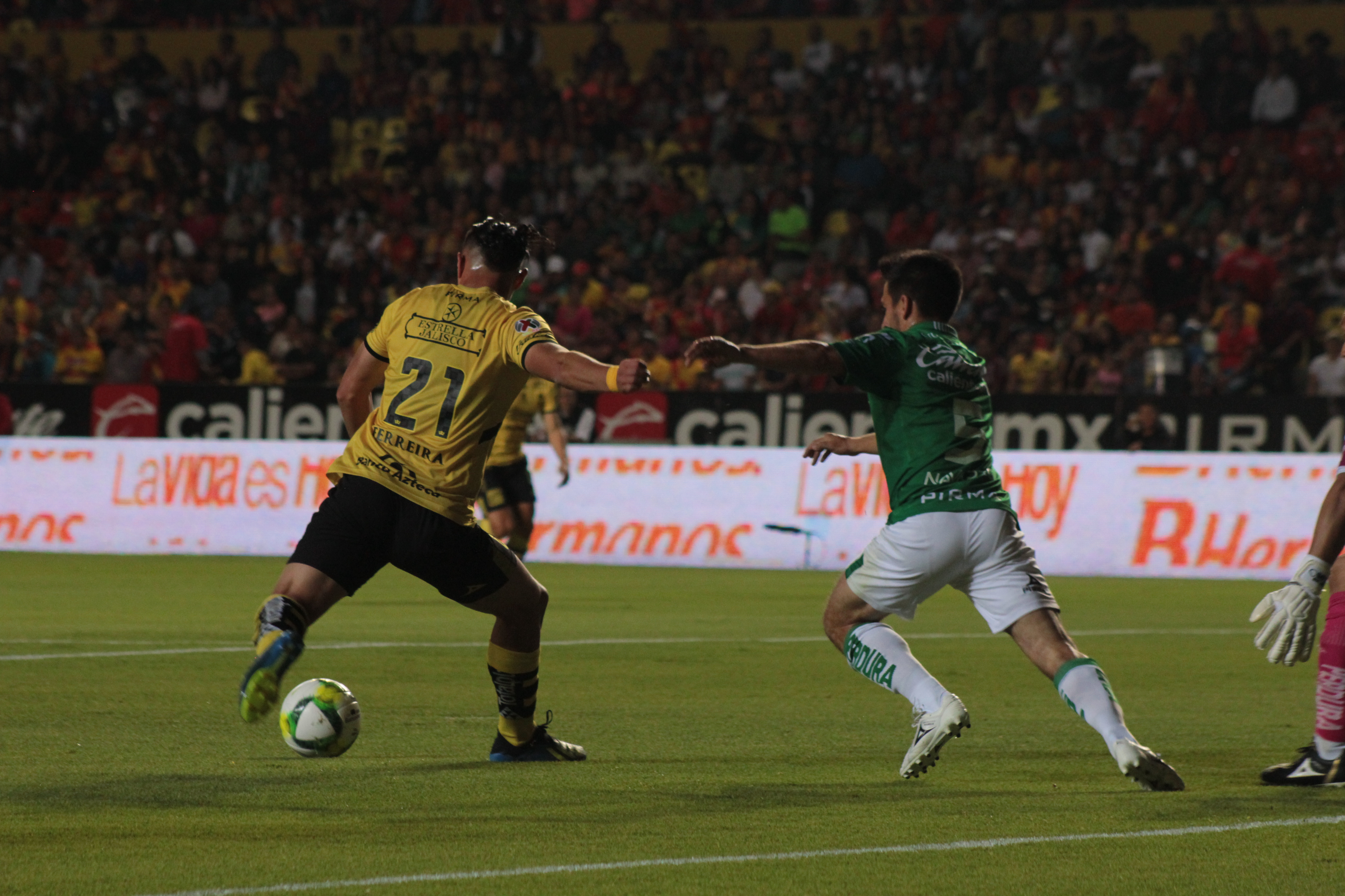 León y Monarcas reparten puntos; desconfianza para los dos