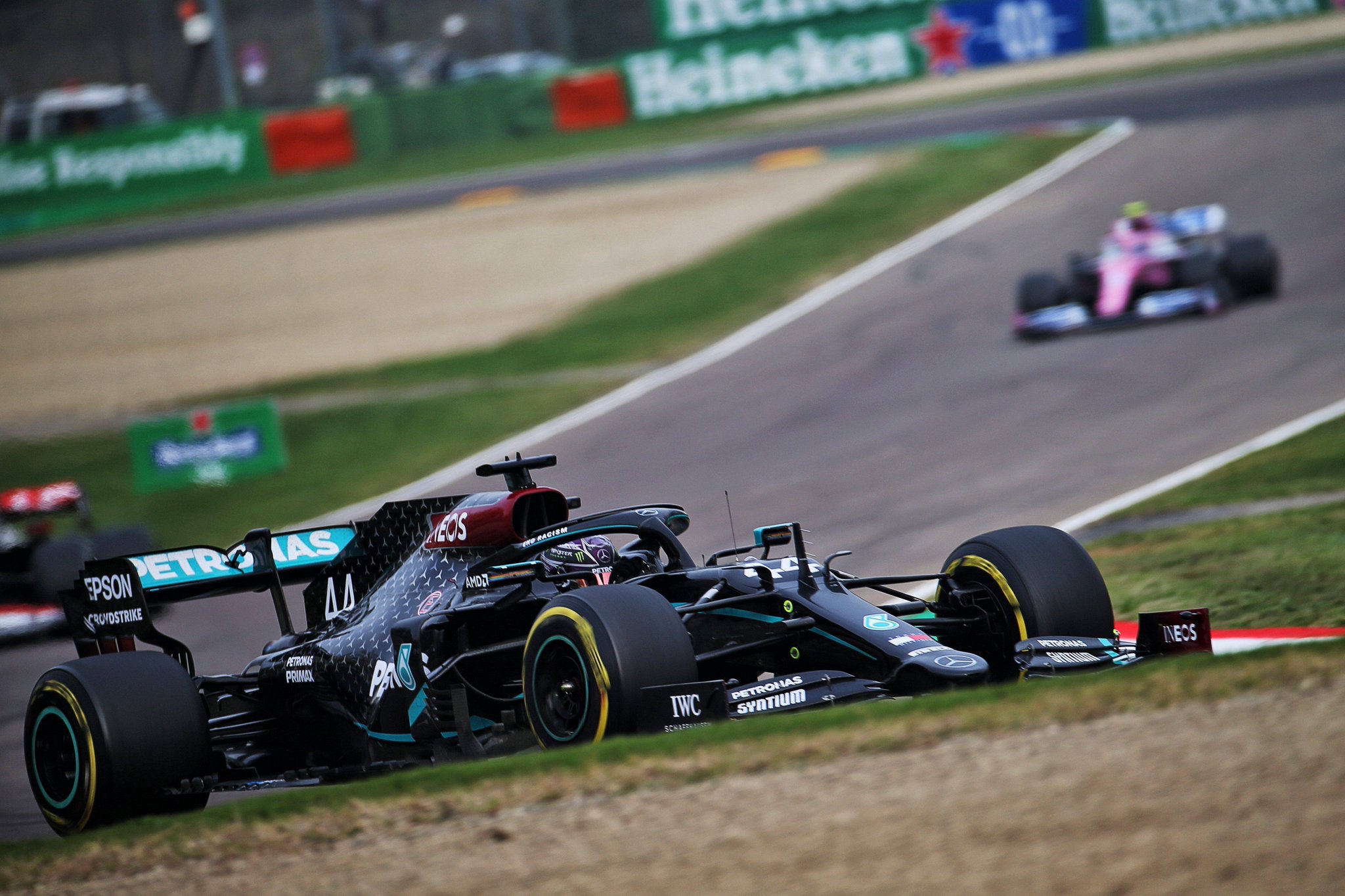 Mercedes sigue haciendo historia