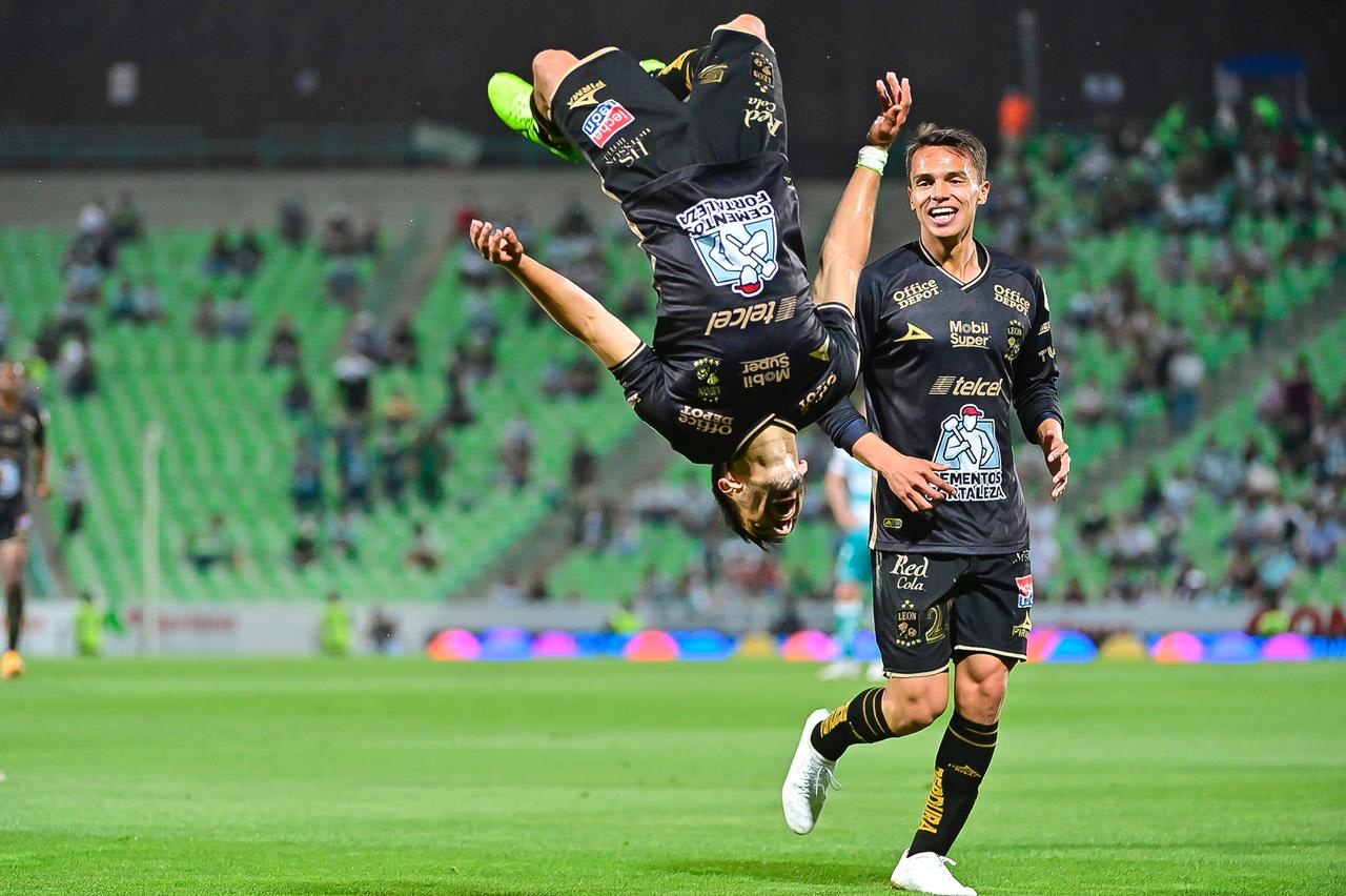 León le pega a domicilio a Santos Laguna
