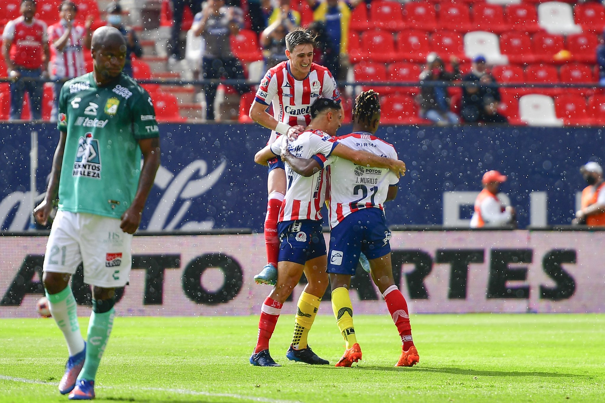 Atlético San Luis supera a León por 2-0